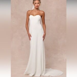 Elegant White Strapless Gown